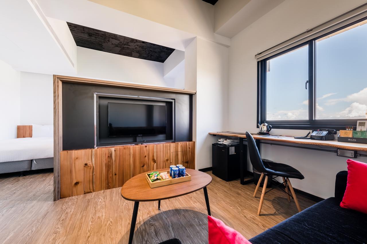 Traveller Inn Tiehua Cultural And Creative Hotel Taitung Екстер'єр фото